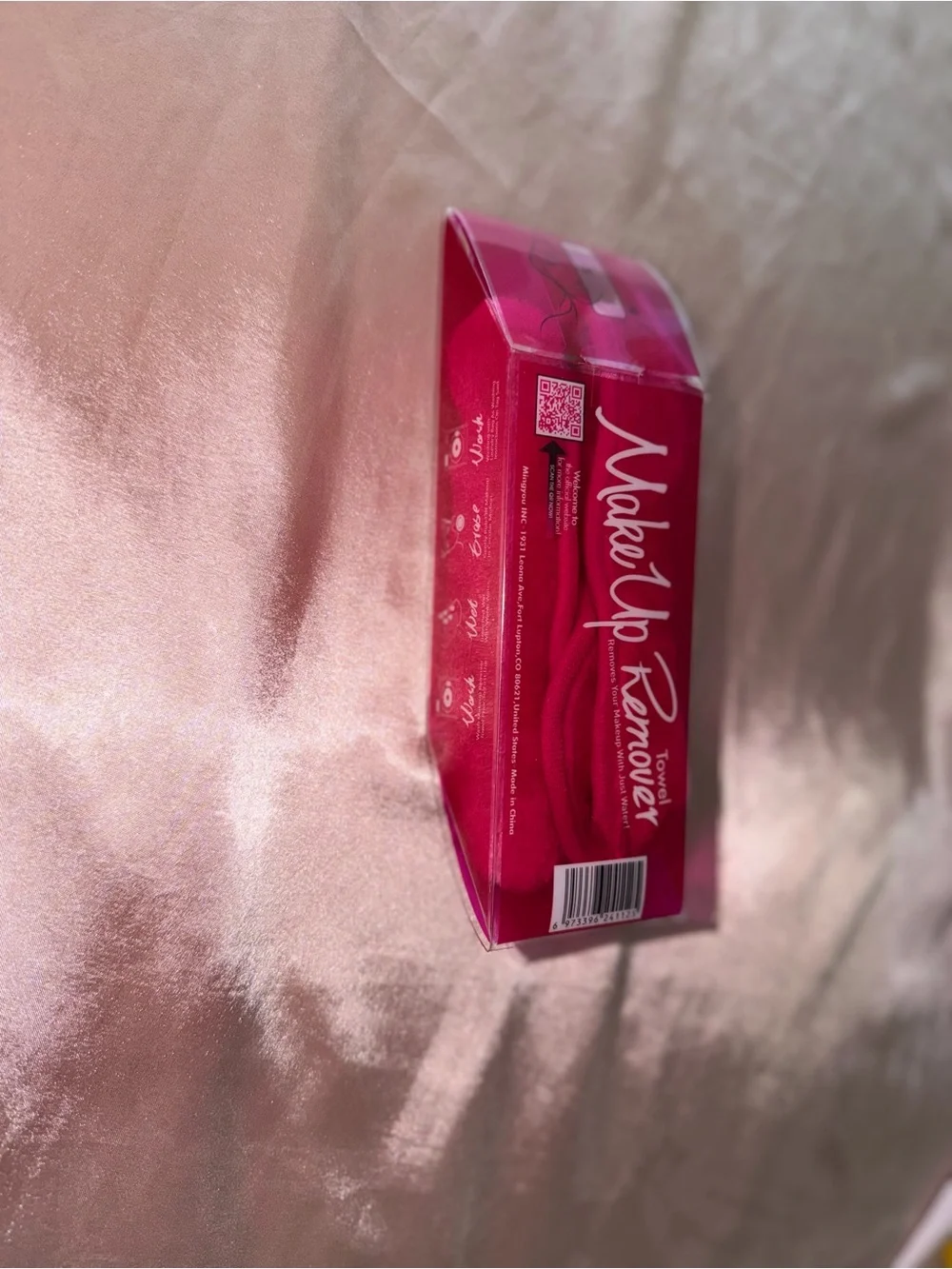 Lip-Shaped Makeup Sponge Duo — Pink & Black